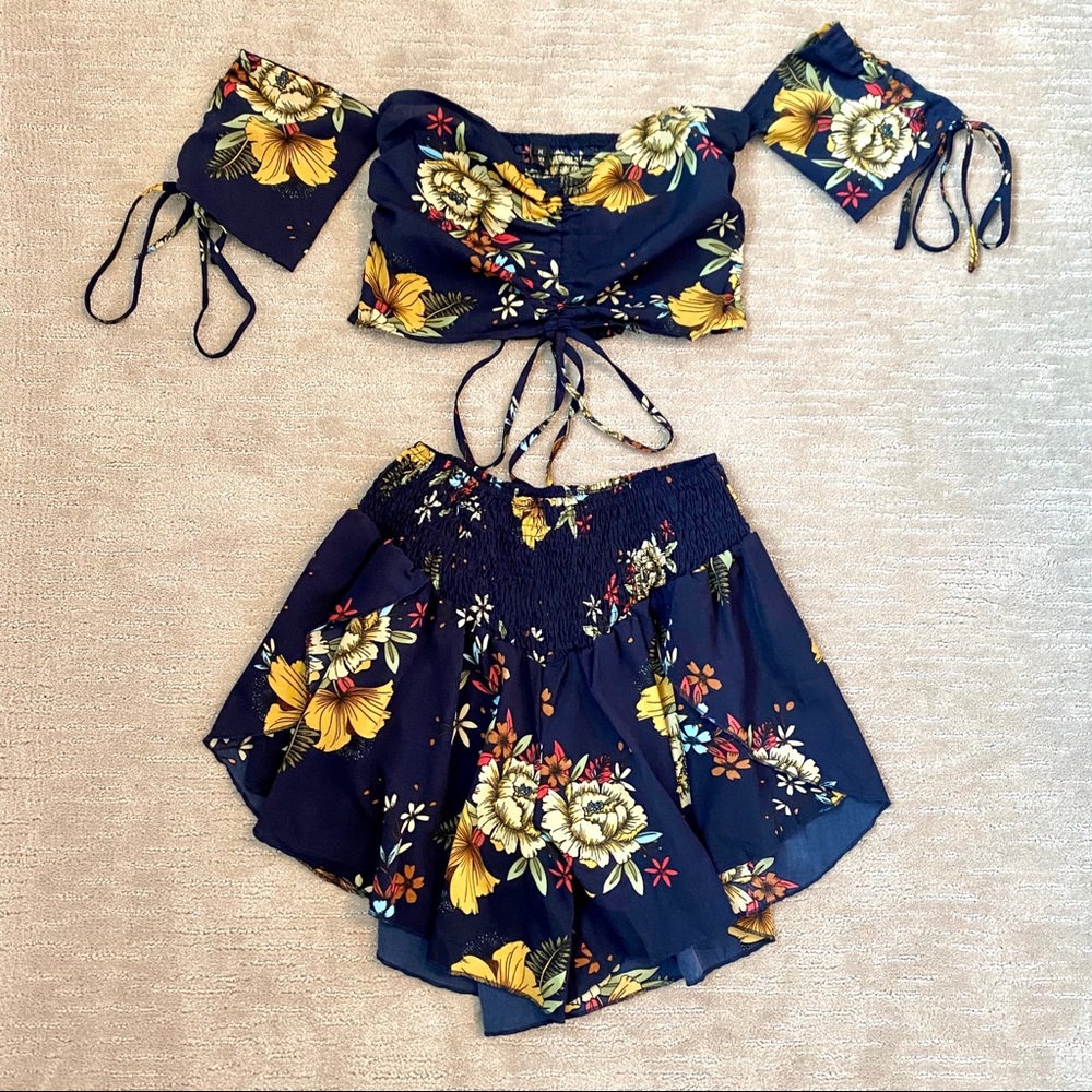 NWOT Blue Floral 2-Piece Playsuit Crop & Shorts